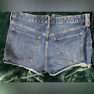 JEAN SHORTS SIZE 12